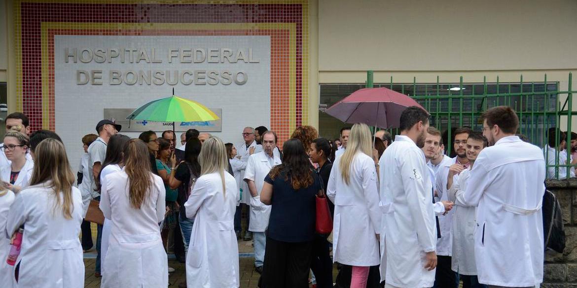 Conselho enfatiza que falta de pagamento pode prejudicar atendimento (Tânia Rêgo - Agência Brasil)