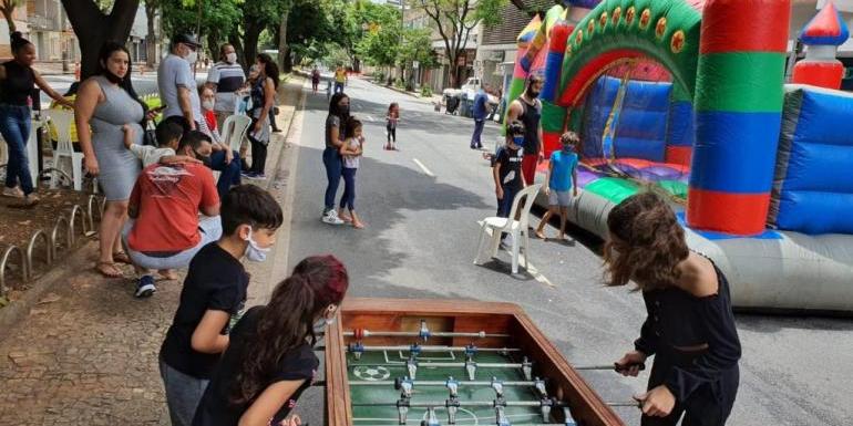 BH recebe atividades recreativas, esportivas e a visita do Papai Noel no encerramento dos programas "A Rua é Nossa" e "No Domingo A Rua É Nossa" (Marcelo Machado - PBH)