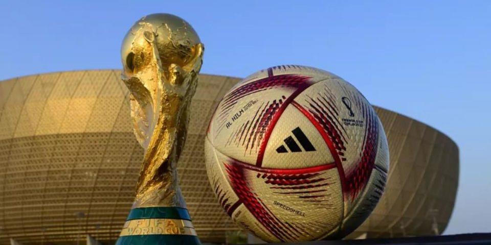 A bola Al Hilm, ou 'O Sonho', das semifinais e da final da Copa do Catar (Adidas / Divulgação)