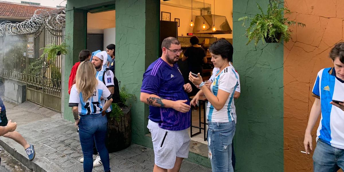Emocionado, Gastón Almada recebe ligação após classificação da Argentina à final (Alecsander Heinrick/Hoje em Dia)