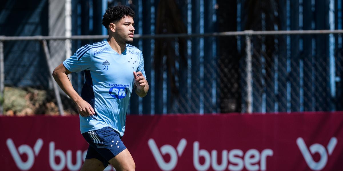 Machado foi titular e peça importante em 2022 para o retorno do Cruzeiro para a Série A (Gustavo Aleixo/Cruzeiro)