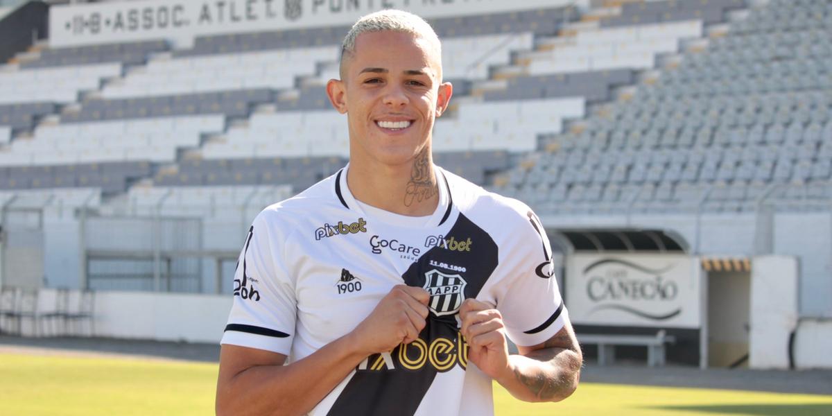 Wallisson se destacou atuando pela Ponte Preta na última Série B (Divulgação/Ponte Preta)