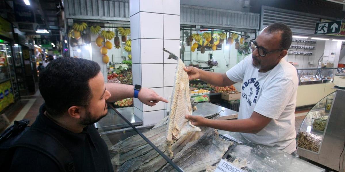 Cesta de Natal está, em média, 10% mais cara: destaque para o bacalhau, que teve alta de 15,66% e o panetone de frutas cristalizadas (16,28%) (Maurício Vieira)
