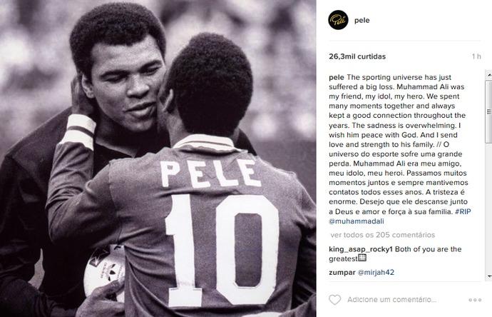 Pelé presta homenagem ao ídolo Ali (Reprodução / Redes Sociais Pelé)