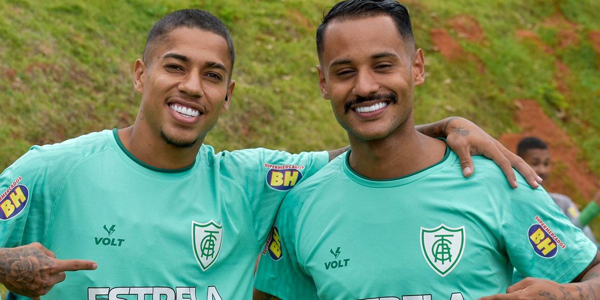 EstrelaBet estampará os uniformes do Coelho até o fim de 2024 (Estevão Germano/América)
