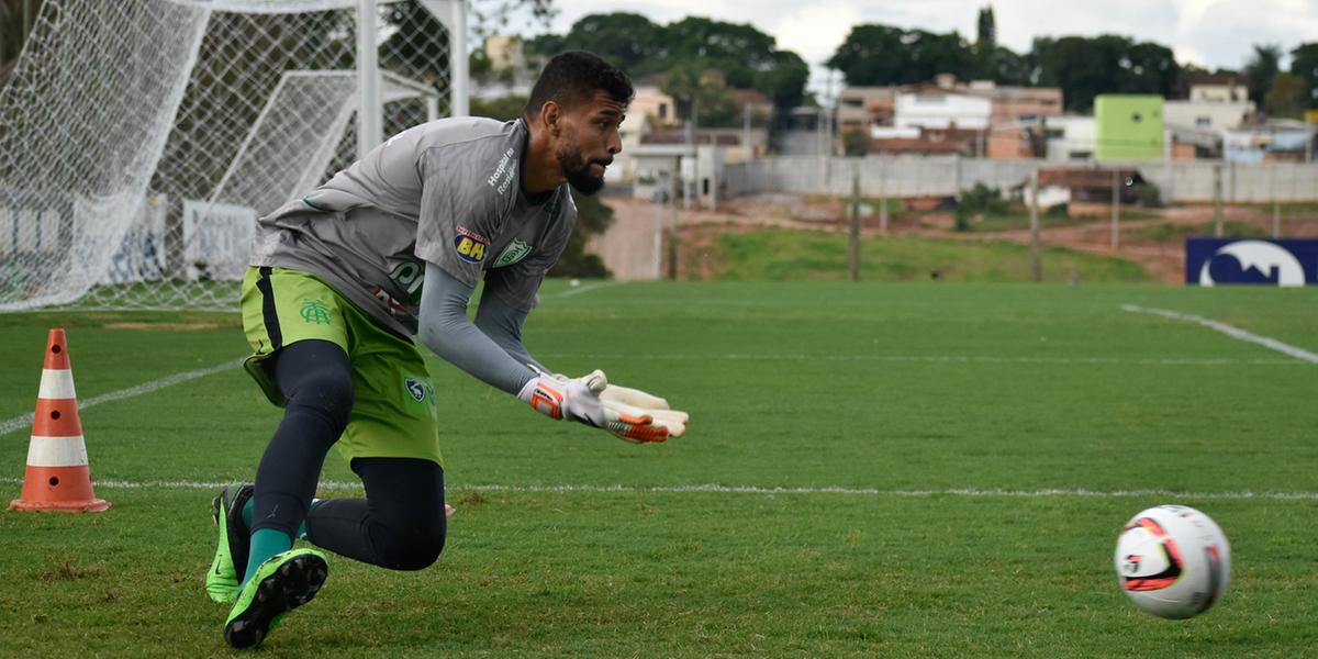 (Estevão Germano / América)