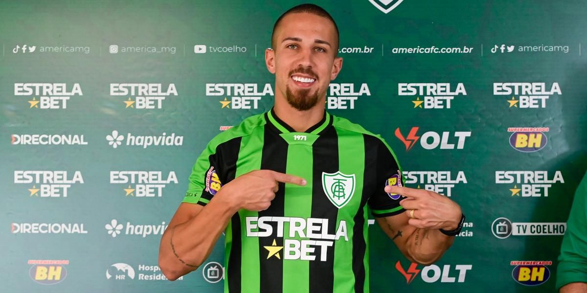 Nicolas em sua apresentação ao Coelho (Mourão Panda / América)