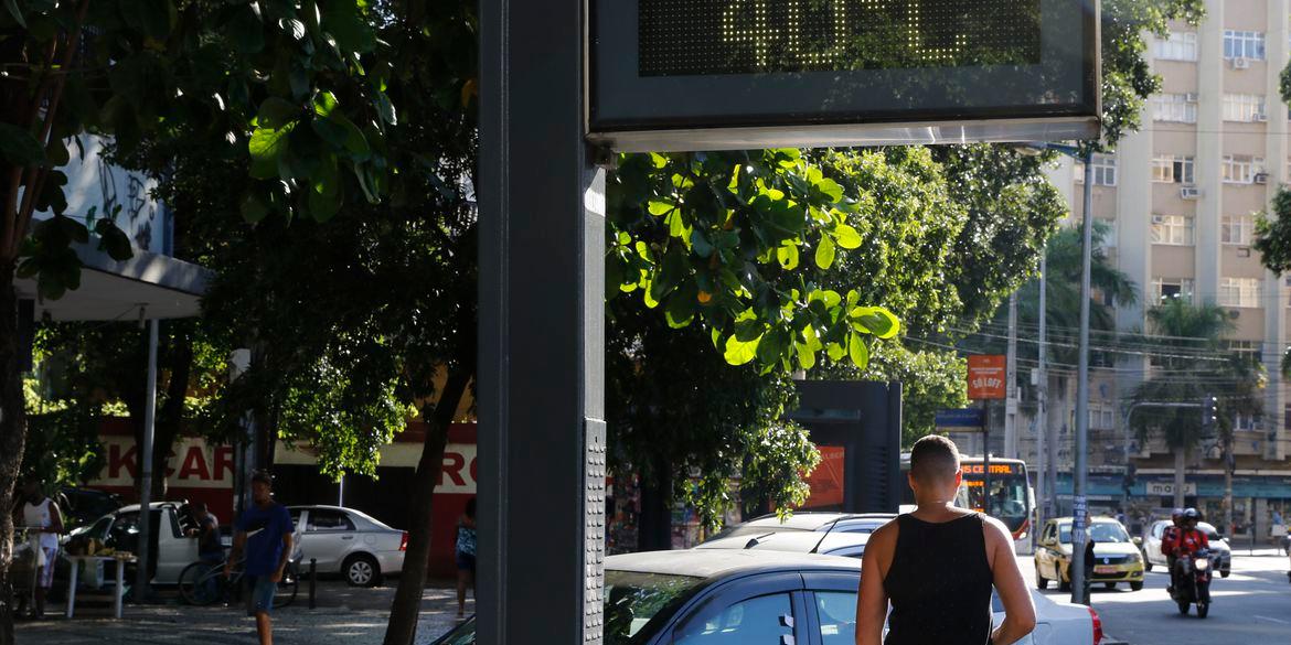 Termômetros marcaram recordes deste verão (Fernando Frazão - Agência Brasil)