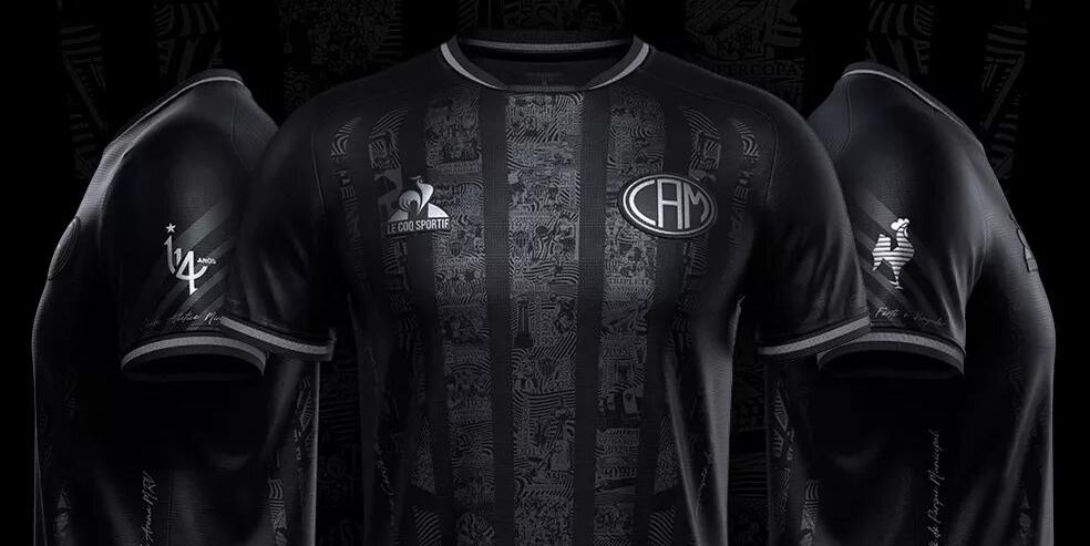 Camisa escolhida para 2023 é predominantemente preta com detalhes da Arena MRV e da história do clube (Divulgação/Atlético)