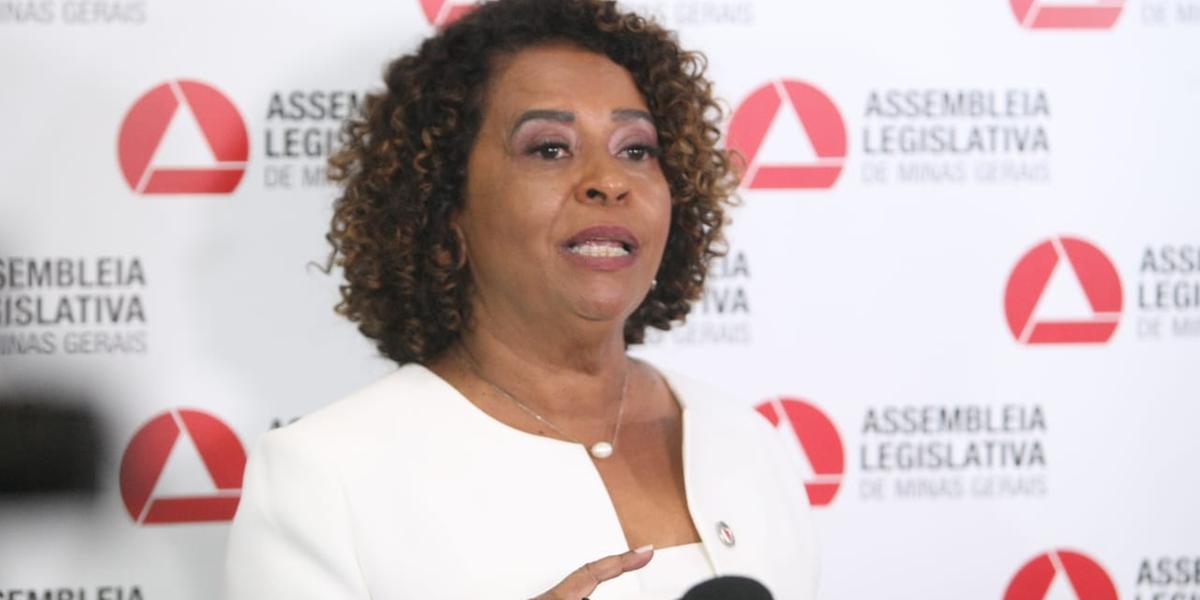Leninha classificou o episódio como racismo velado, por terem sido as únicas pessoas “sorteadas” para passar pelo procedimento (Maurício Vieira / Hoje em Dia)