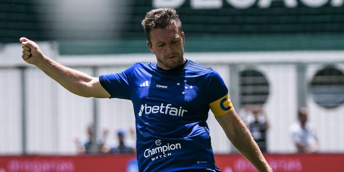 Capitão do Cruzeiro acredita que o time vai evoluir ao longo do estadual para chegar no ideal (Gustavo Aleixo/Cruzeiro)