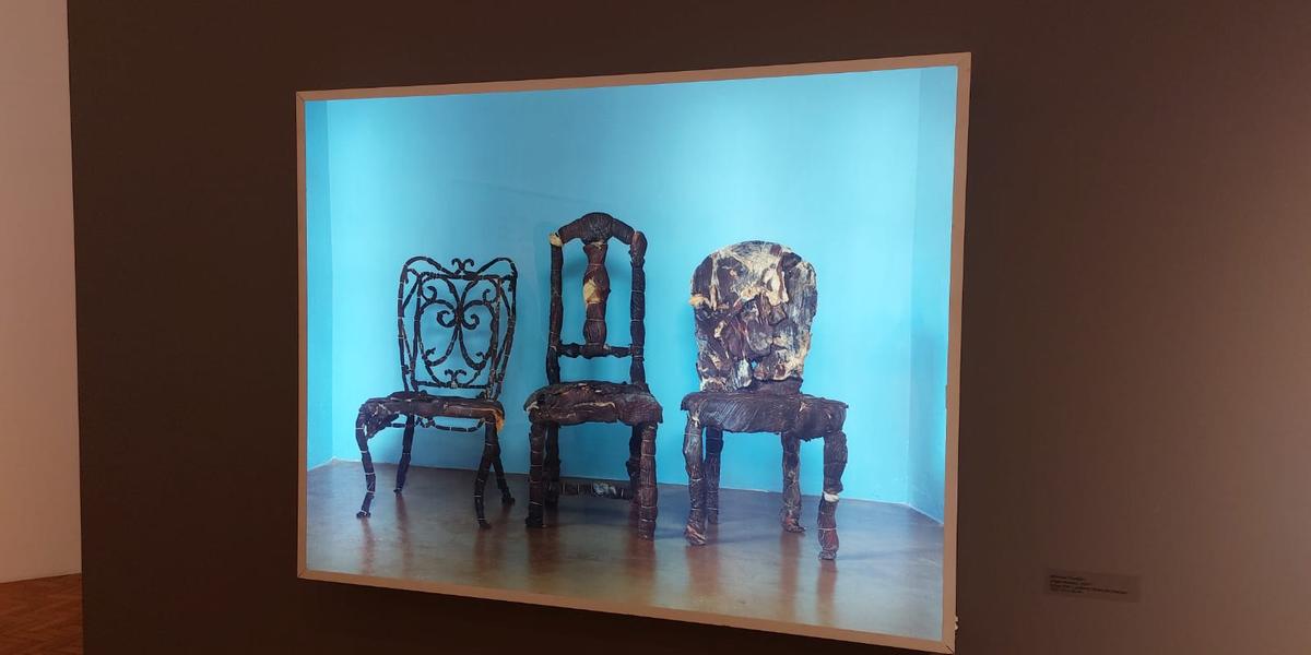 Consagrada, Adriana Varejão é uma das 33 artistas da exposição (Rodrigo de Oliveira/Hoje em Dia)