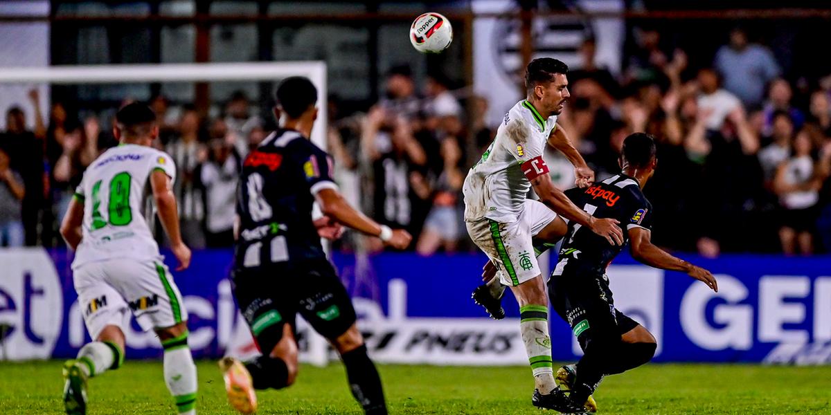 (Mourão Panda / América)