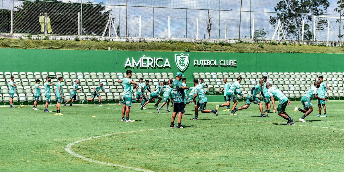 (Mourão Panda / América)