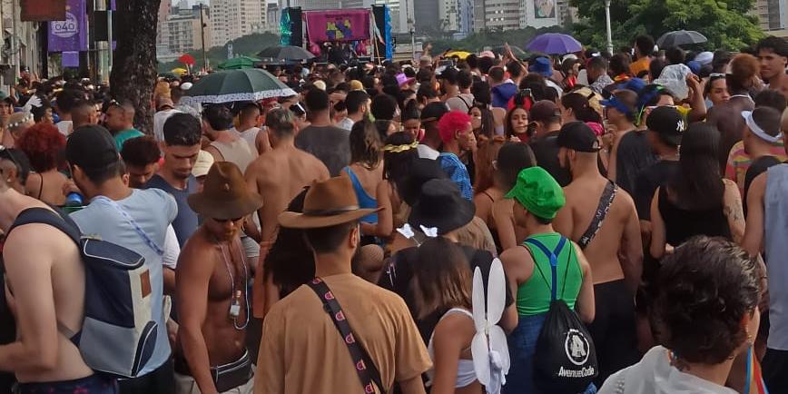 Bloco Masterplano agitou os foliões na rua Sapucaí, no Floresta, com a batida do funk (Raquel Gontijo / Hoje em Dia)