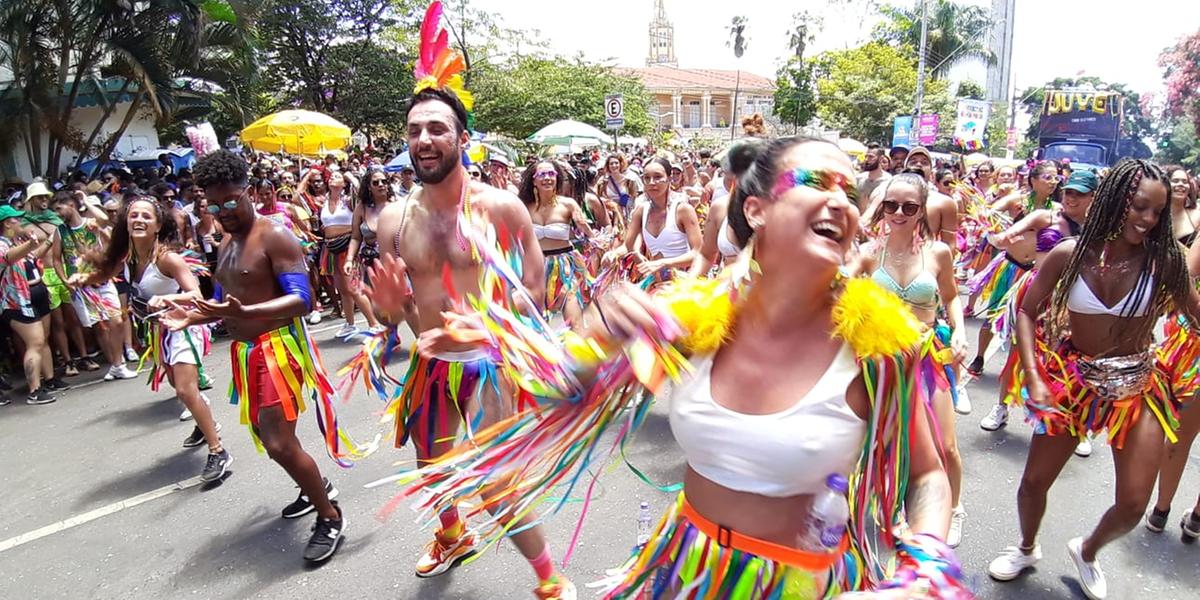 Bloco Juventude Bronzeada agita o Floresta, na região Leste de BH (Maurício Vieira / Hoje em Dia)