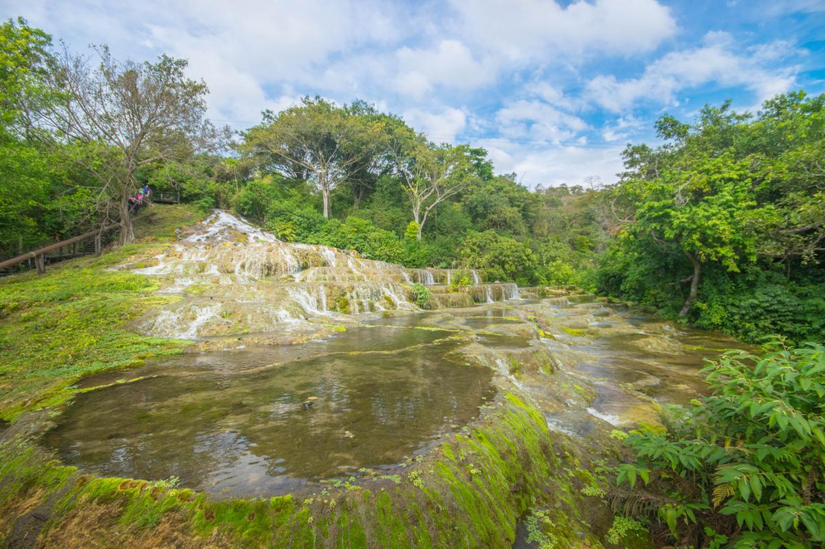 Proteção ambiental na Nascente Azul, em Bonito, garante águas cristalinas em períodos de chuva (Divulgação)