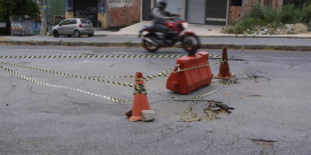 Estrada é a principal rota de acesso à avenida Cristiano Machado para quem vem de bairros como Ribeiro de Abreu, Tupi e Aarão Reis (Valéria Marques)