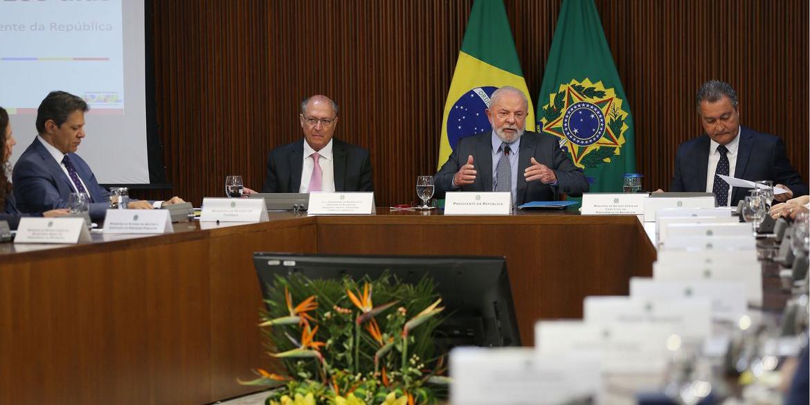 Lula comandou a segunda reunião ampliada com ministros, dessa vez da área social (José Cruz/ Agência Brasil)