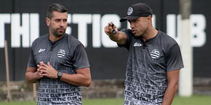 Técnico do bicampeão mineiro do interior (Instagram Athletic)