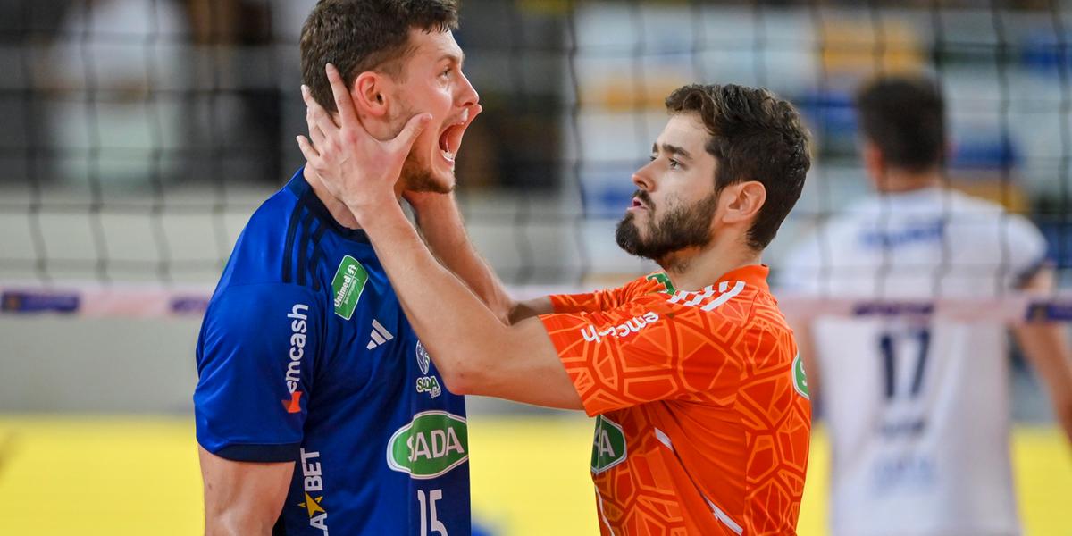 Imagem do jogo Cruzeiro 3 x 1 Minas, pelo Sul-Americano de Vôlei masculino (Reprodução/Twitter Sada Cruzeiro)
