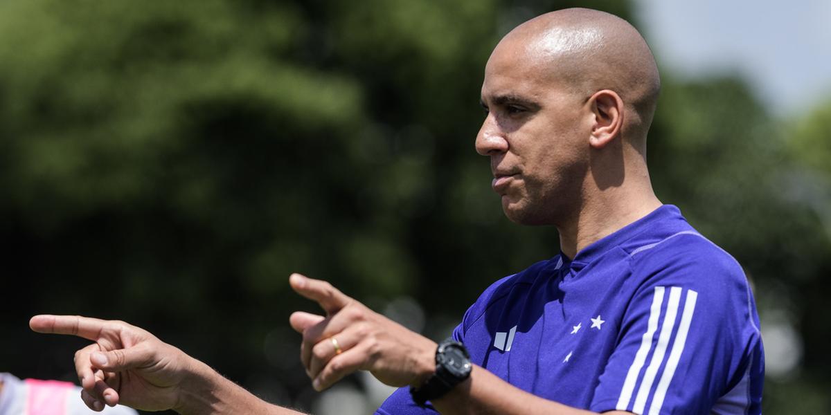 Treinador português fez promessas e revelou os objetivos do clube na temporada (Gustavo Aleixo / Cruzeiro)