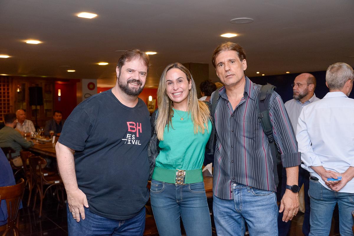 Luiz Otávio Pires, Jussara Naves e Darcy Bessone ()