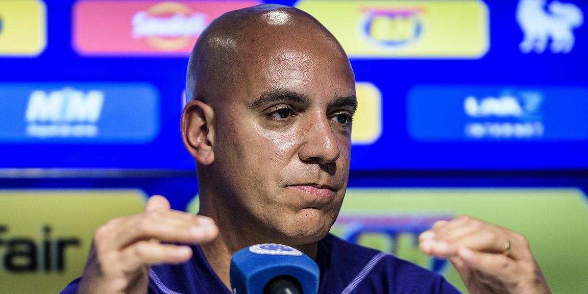 Português terá pouco tempo de trabalho até estreia oficial (Gustavo Aleixo/Cruzeiro)
