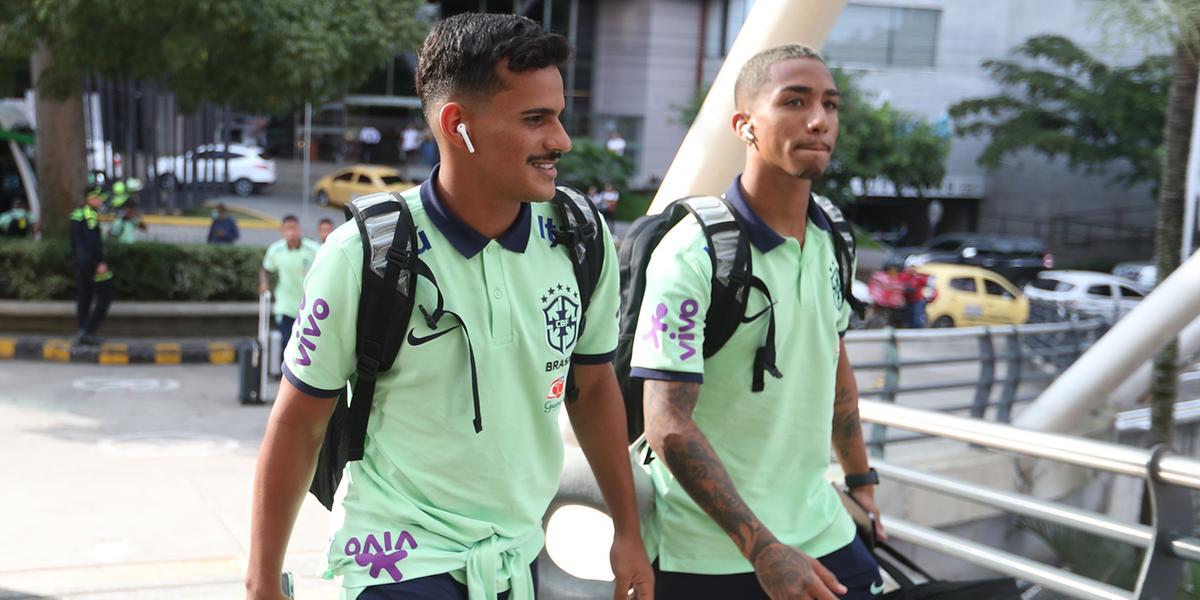 Rivais locais nos clubes, Kaiki e Arthur estam juntos na Seleção Sub-20 (Rafael Ribeiro / CBF)