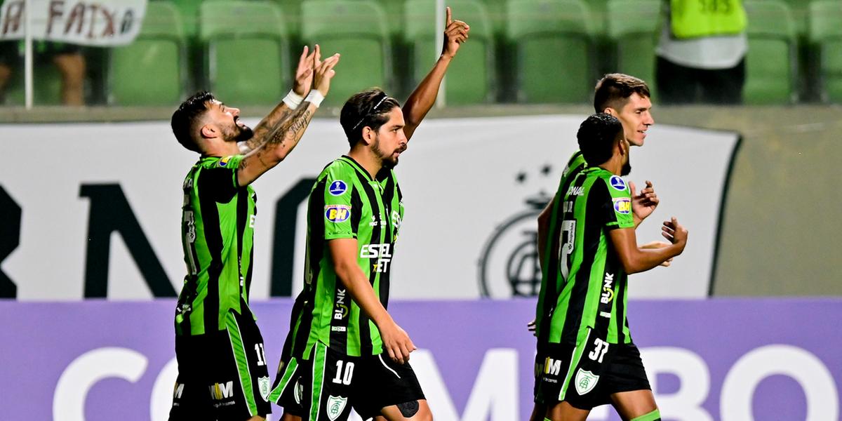 Coelho deu a volta por cima pela Sul-Americana e agora sonha em fazer o mesmo pela Copa do Brasil (Mourão Panda / América)
