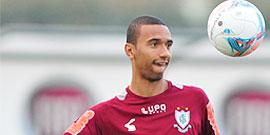 Gualberto leva pancada e corre risco de perder a visão (Divulgação / América)