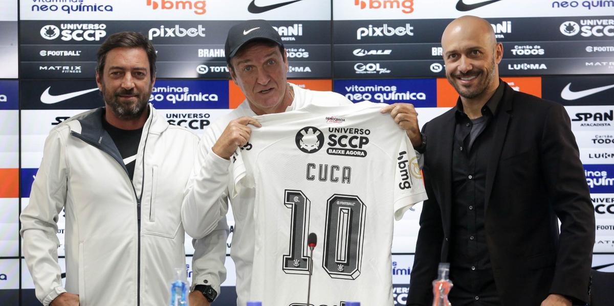 Cuca foi apresentado no Corinthians sob muita pressão da torcida contra a contratação dele, justamente pela condenação em questão (Rodrigo Coca/Corinthians)