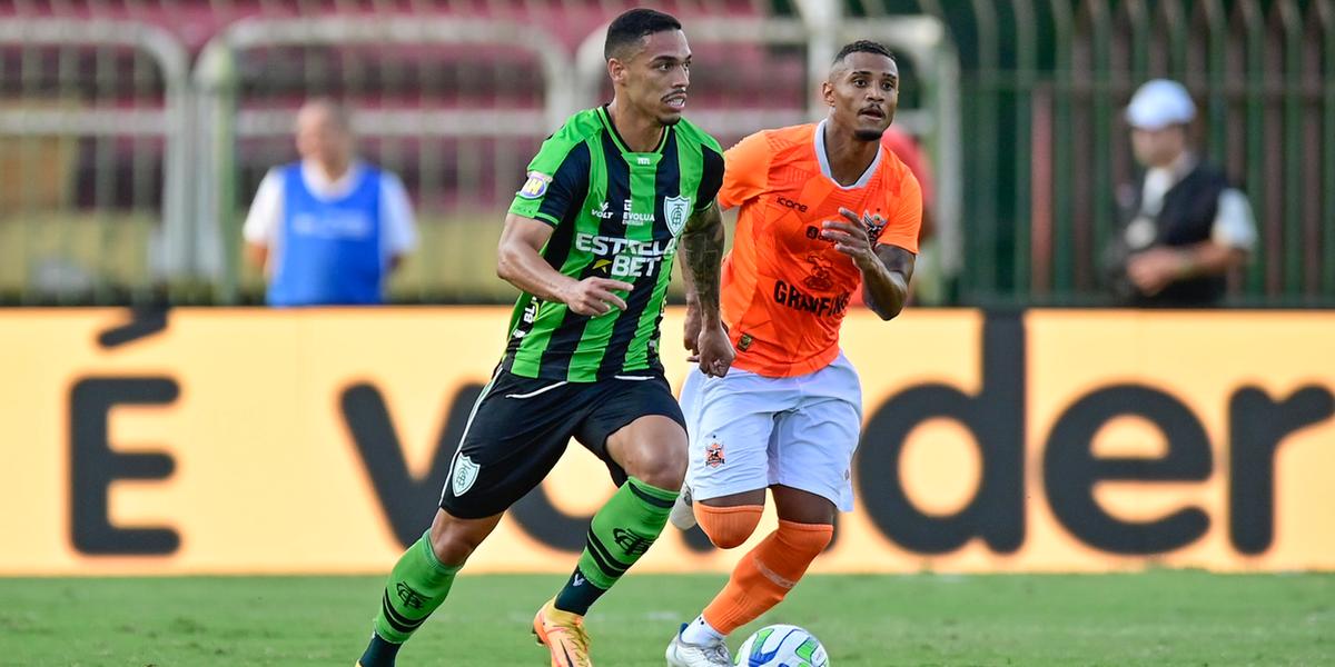 Coelho venceu na ida, fora de casa, e agora só precisa administrar em casa (Mourão Panda / América)