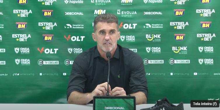 Mancini crê que o time vai voltar a ter confiança no trabalho após goleada (Reprodução / Youtube TV Coelho)