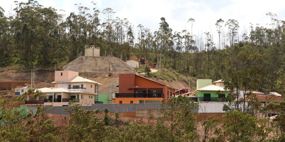 Distrito foi arrasado com rompimento da Barragem de Bento Rodrigues (Tânia Rêgo/Agência Brasil)