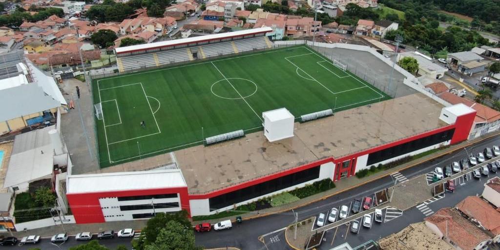 Estádio em Extrema-MG será inaugurado com presença de ídolos do futebol (Divulgação)