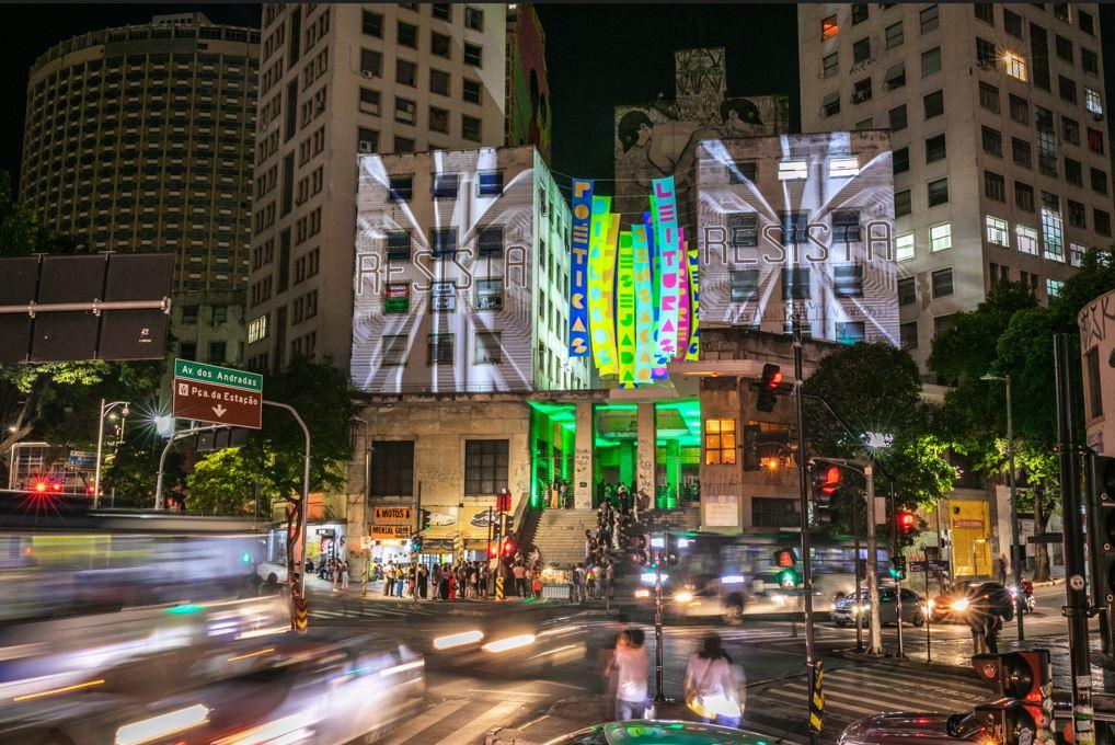 Festa da Luz, um dos principais festivais de arte pública do Brasil, estará na Virada Sustentável, com três instalações luminosas na Rua Sapucaí e na Rua Tabaiares (Ísis Medeiros/Divulgação Arquivo)