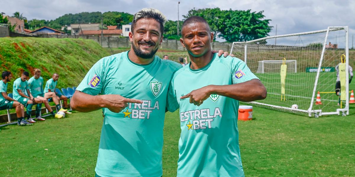 Peças fundamentais do time, Juninho (35) e Aloísio (34) contribuem para a média alta de idade do time (Mourão Panda/América)