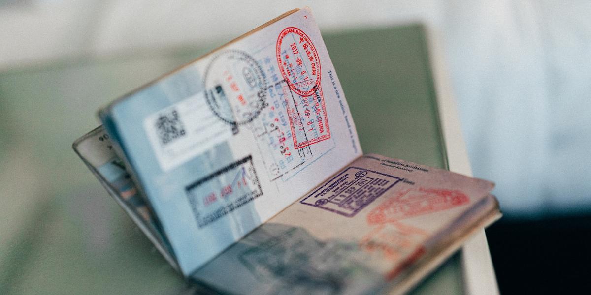 A dispensa do documento tem validade até setembro de 2026, podendo ser prorrogado. (ConvertKit via Unsplash)