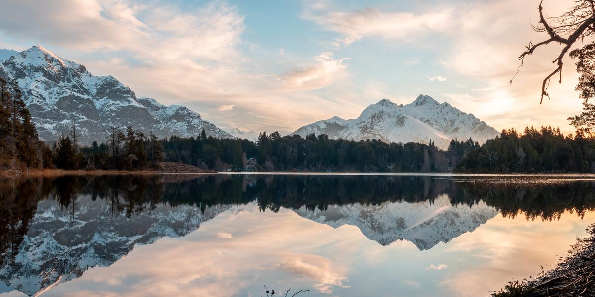 Bariloche: SKY Airline opera rotas para os principais destinos de inverno do Chile e da Argentina (Emilio Lujan via Unsplash)