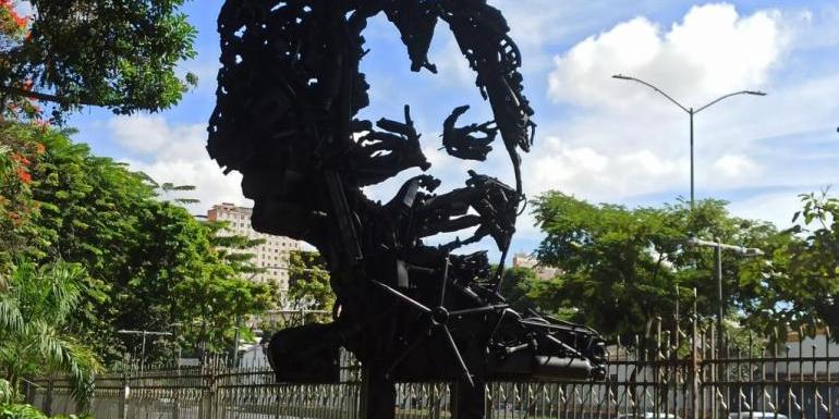 Anita Gomes dos Santos é homenageada com escultura no Parque Municipal de BH (Suziane Brugnara / PBH / Divulgação)