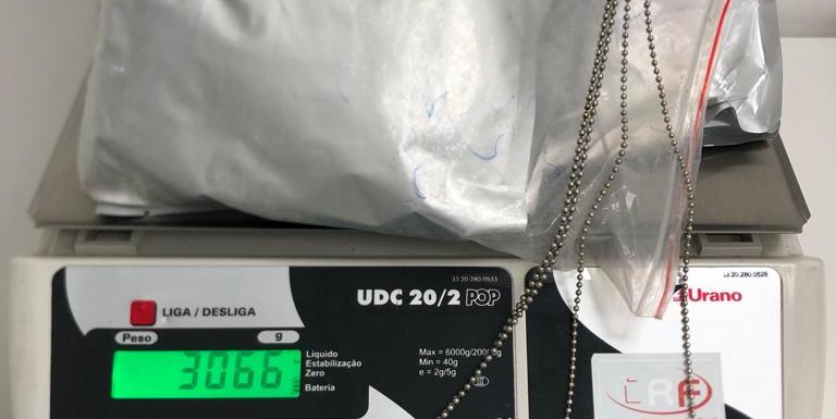 Passageira com destino a Madri é presa no Aeroporto de Confins com 3kg de cocaína