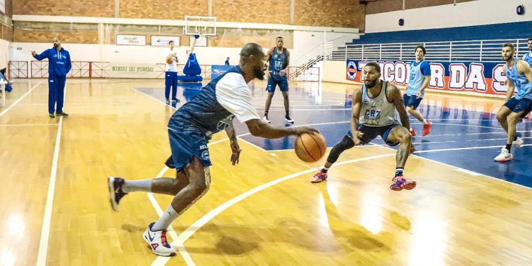 Cruzeiro se prepara para iniciar o Final Four na Arena Hall (Reprodução Instagram Basquete Cruzeiro / Foto: bhsportscomunicacao)