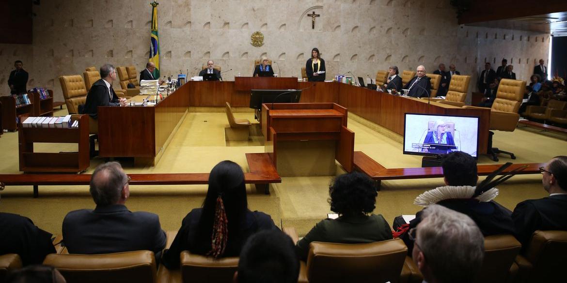 O placar de 6 votos a 2 foi obtido após 11 sessões de julgamento. A sessão continua para a tomados dos votos de mais três ministros (José Cruz/Agência Brasil)