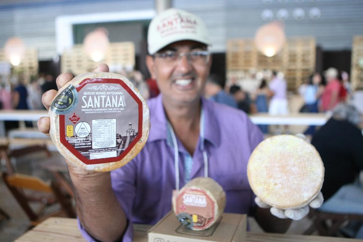 Lindomar Santana, produtor do Queijo Santana, premiado na França em 2019 e 2021 (Maurício Vieira / Hoje em Dia)