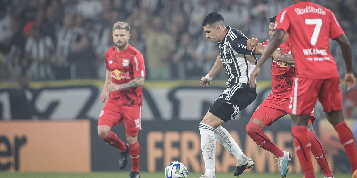 Sasha marca no empate do Bragantino com o Galo no Mineirão (Pedro Souza / Atlético)