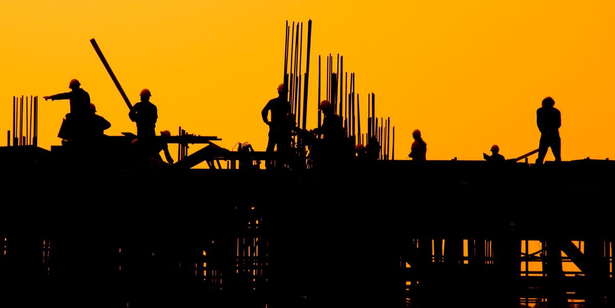Construção civil é uma das áreas com maior oferta de vagas (Freepik / Divulgação)