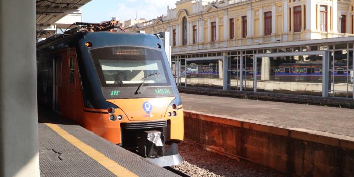 Aos domingos e feriados, os intervalos são de 15 minutos durante todo o dia (Divulgação/Metrô BH)