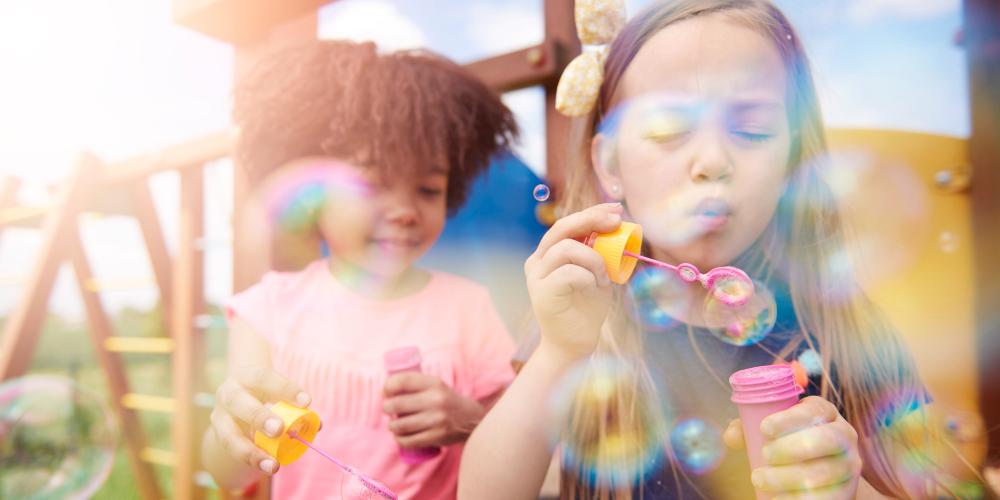 Nem sempre é uma tarefa simples escolher um destino, uma vez que a viagem precisa, idealmente, atender às expectativas e promover o bem-estar de todos: mães, pais e filhas e filhos de diferentes idades (Divulgação)