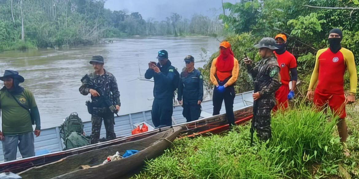 Corpo de Bombeiros Militar de Roraima conclui missão de buscas pelo corpo de uma criança indígena em terra yanomami (CBMRR/Instagram)
